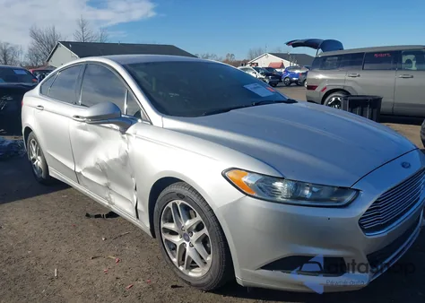 2015 Ford Fusion Se from USA, damaged, VIN 1FA6P0H71F5111682
